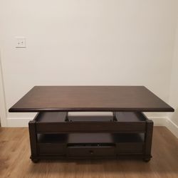 Lift Top Coffee Table from ASHLEY FURNITURE 