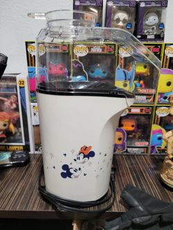 Popcorn maker