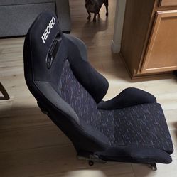 Recaro seats