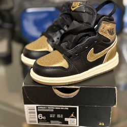 Jordan 1 "Black&Gold" Brand New, Never Worn.