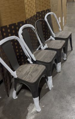 Set Of 4 Metal Dining Chairs with Wooden Top