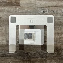 Pivot Adjustable Laptop