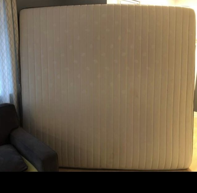 Free Mattress King size