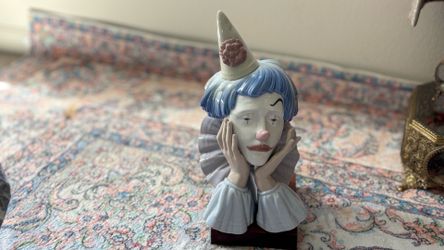 LLADRO "CLOWN'S HEAD" SAD JESTER  FIGURINE STATUE WITH ORIGINAL STAND