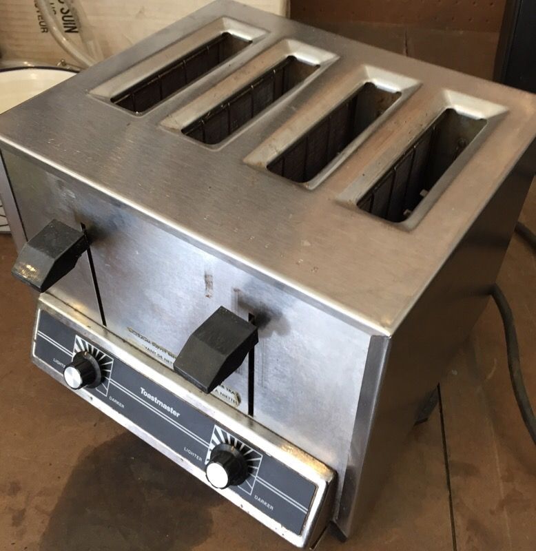 Toastmaster TP44 toaster