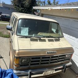 1987 Dodge D250