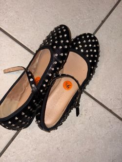 Women size 9 1/2 flats