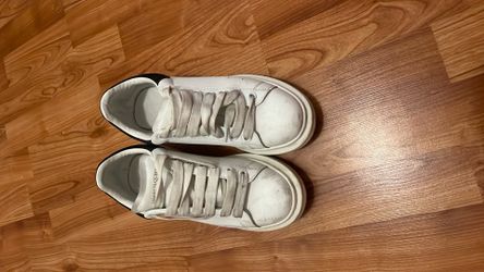 AlexanderMcQUEENS Size 6 1/2 Black