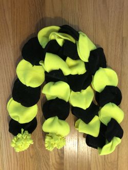 Fleece Yellow/Black “Chainlink” Scarf