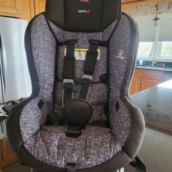 Britax Child Car Seat (Marathon E9LX17Z)