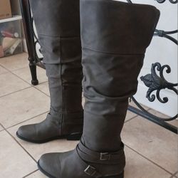 Shoe Dazzle Women's LONG Boots Sz 11