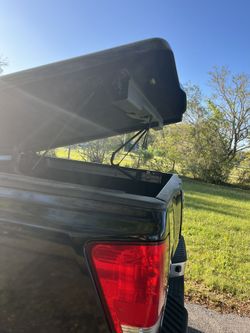 Truck Bed Cover On Nissan Titan 