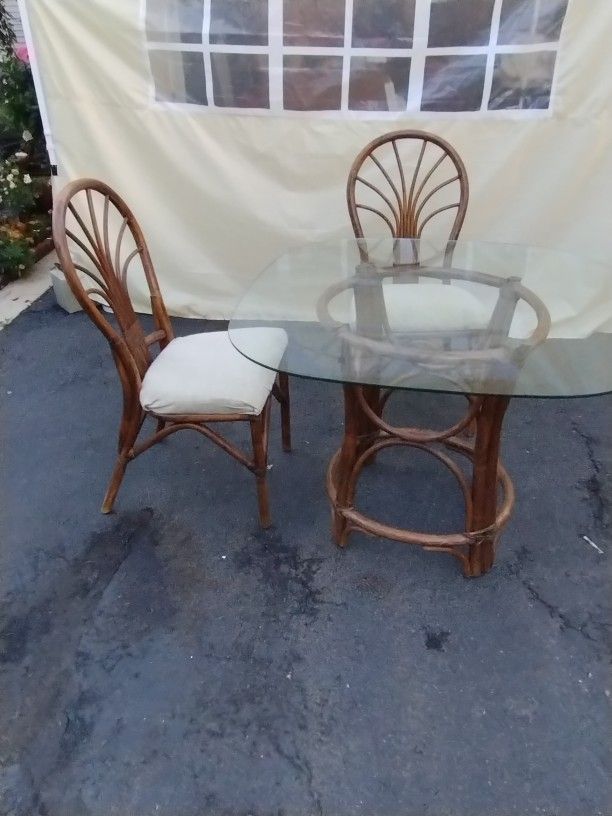 Glass Table With 4 Chairs