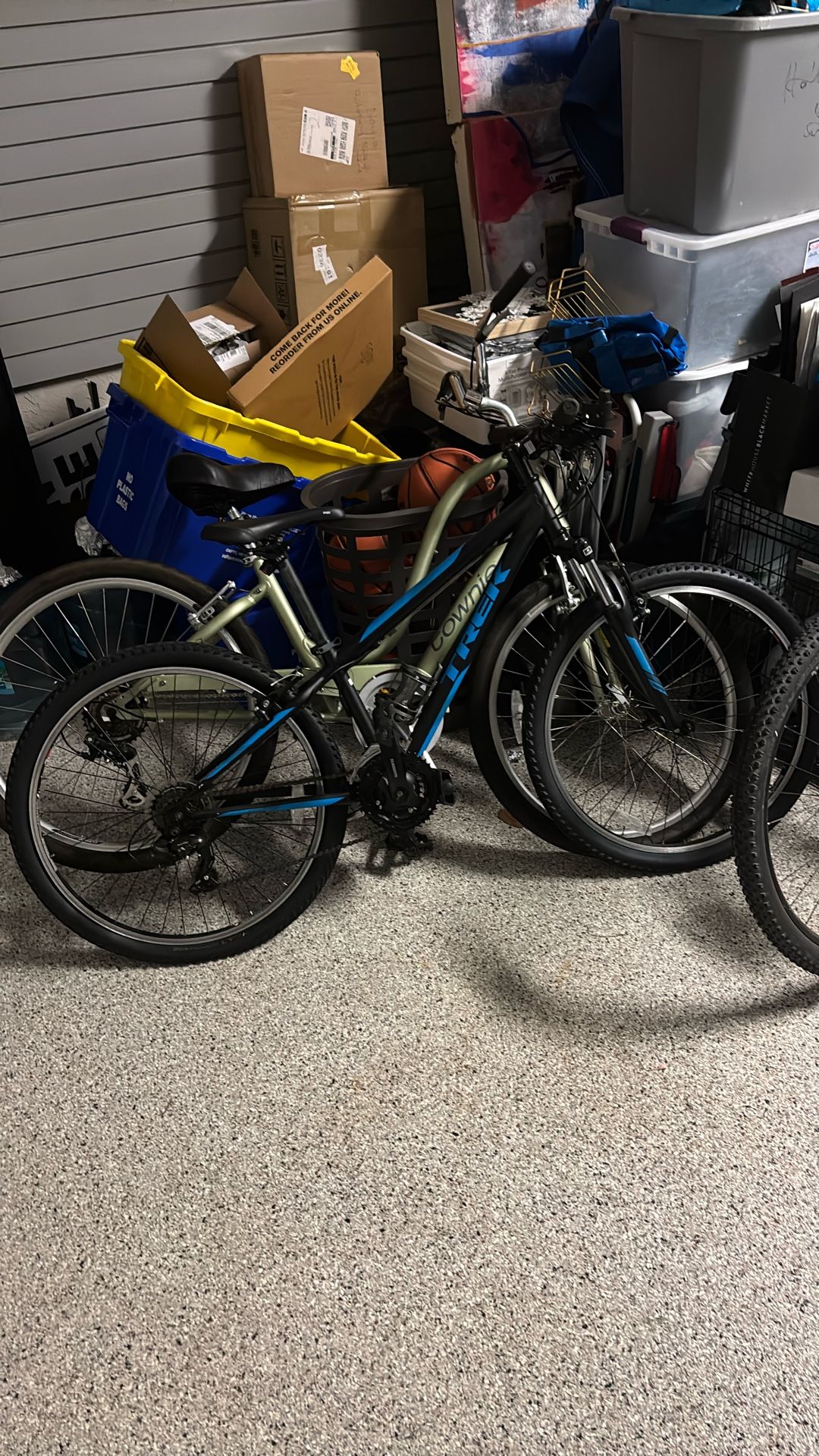 TREK 820 XL MOUNTAIN BIKE SIZE SMALL, 16", 21 SPEED, ALUMINUM,