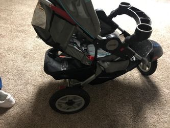 Three wheel jogger Stroller