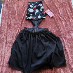 Black Embroidered Midriff Dress – NWT – Size 7 