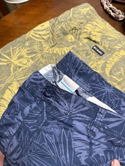 Columbia Men’s Floral Shorts (2 Pairs) – Size 38