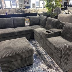 Amazing Sectional W/ottoman! $899 🩶✅✨