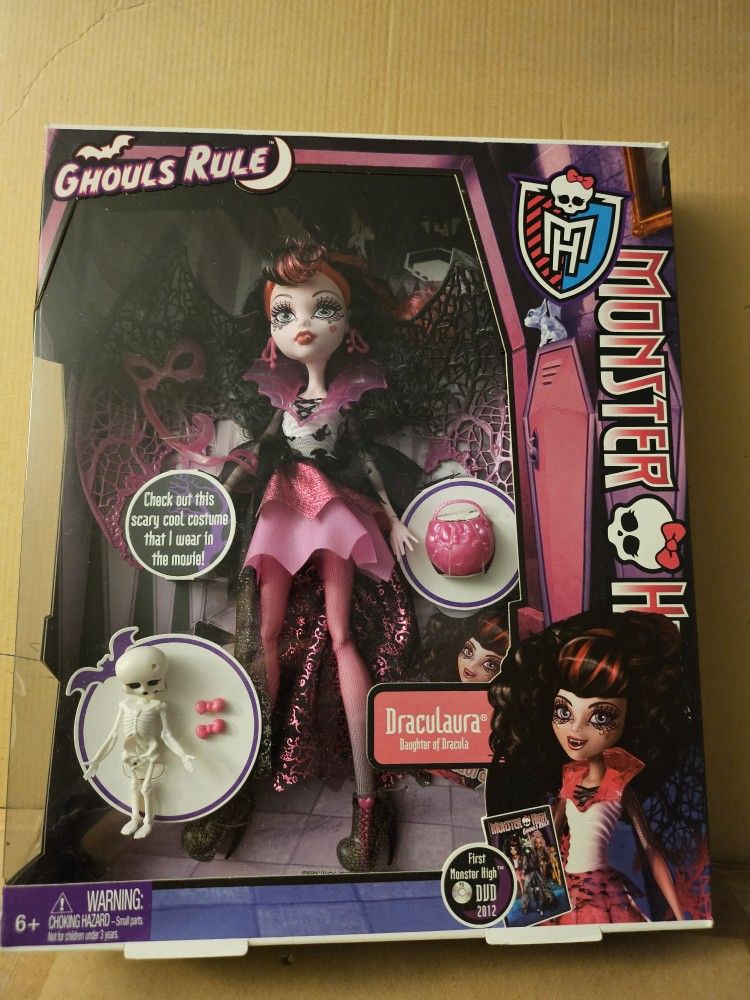 NEW Monster High Ghouls Rule DracuLaura 2012