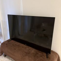 onn 50” Class 4K UHD Roku Smart Television + FREE ACCESSORIES