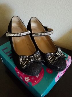 Girl shoes