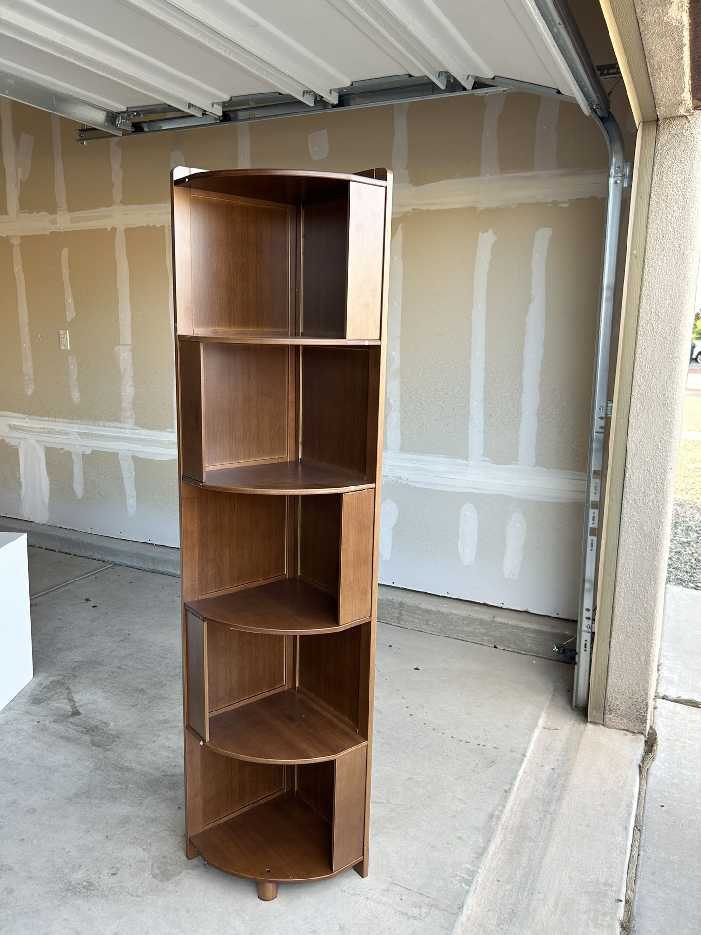 Corner Book Shelf