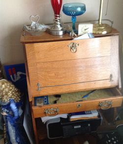 Antique desk with drawer, need gone .perfect condition.