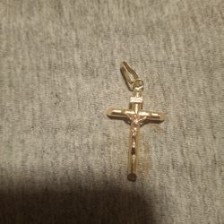 14k Small Crusifix 