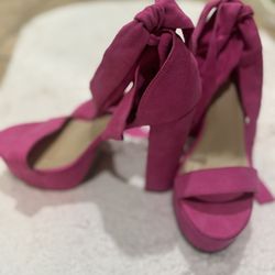 PINK HEELS *NEW* $15 