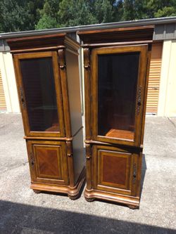 Display cabinets