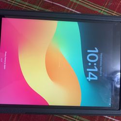 Apple iPad 6th Generation 128GB Unlocked Like New With Otter Box Case!