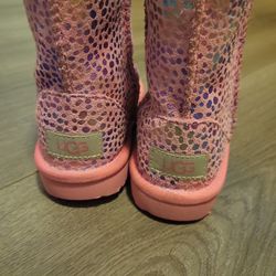 Pink uggz 4 Sale