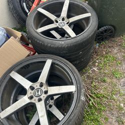 20x10” and 20x8.5”