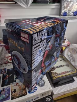 NYCC WINTER SPIDERMAN KOTOBUKIYA LIMITED EDITION marvel Comics 