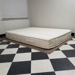 Full size mattress - can DELIVER almost anywhere for $20 extra - please see all photos and read everything 🙂