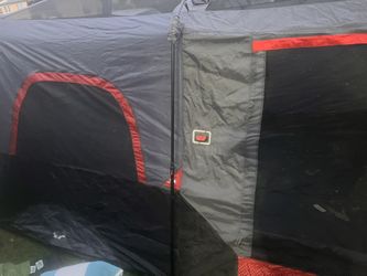 10person instant cabin tent nerda de campal esta Pinstantanea fara Used   there are a few small holes at the top of the tent but with the rain fly you