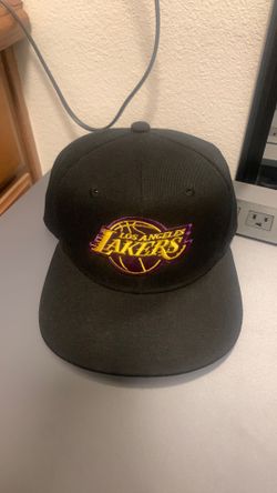 Snap back hats