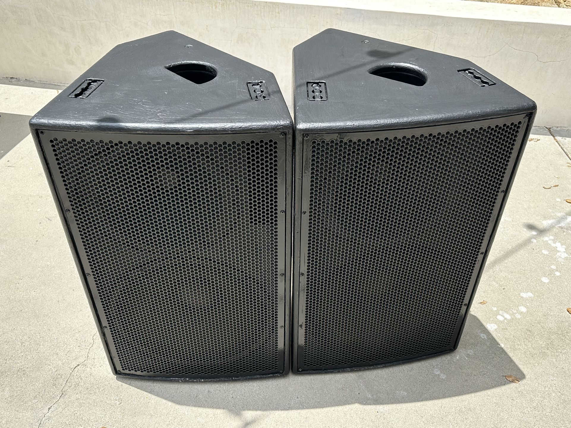 EAW LA Series LA215 Speakers