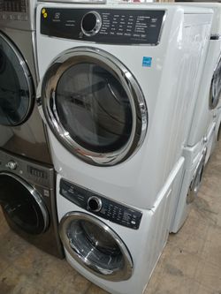 Electrolux stackable front load washer and dryer set - Free delivery
