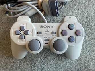 ***NO TRADES!!!*** white DualShock One controller ***NO TRADES!!!***