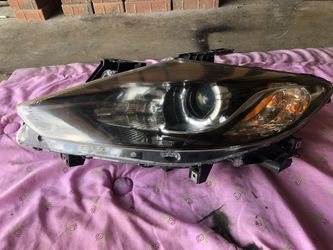 Mazda CX-9 Headlight 