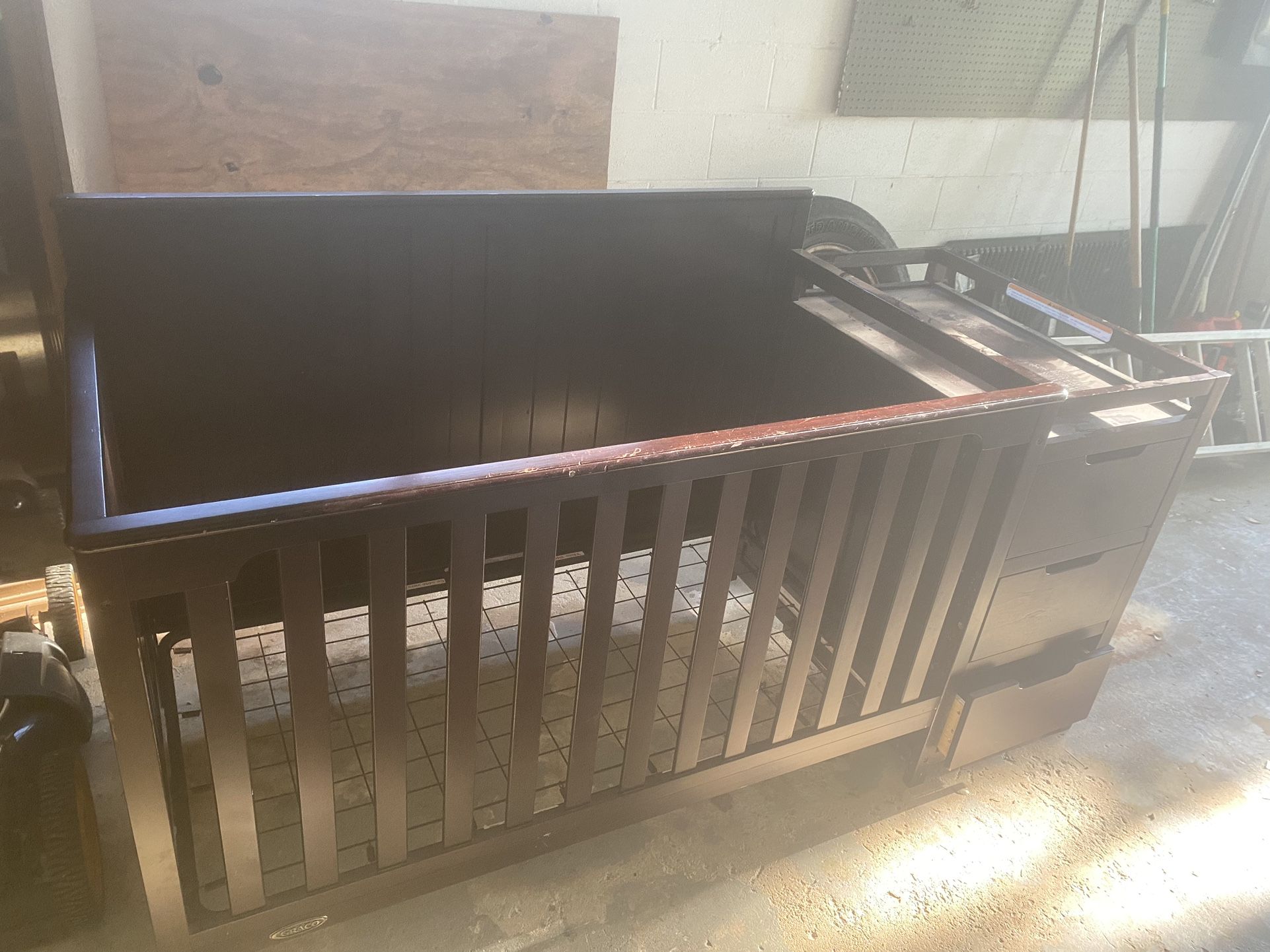 Graco Baby Crib