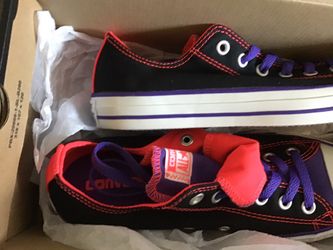 Converse all stars women size 9