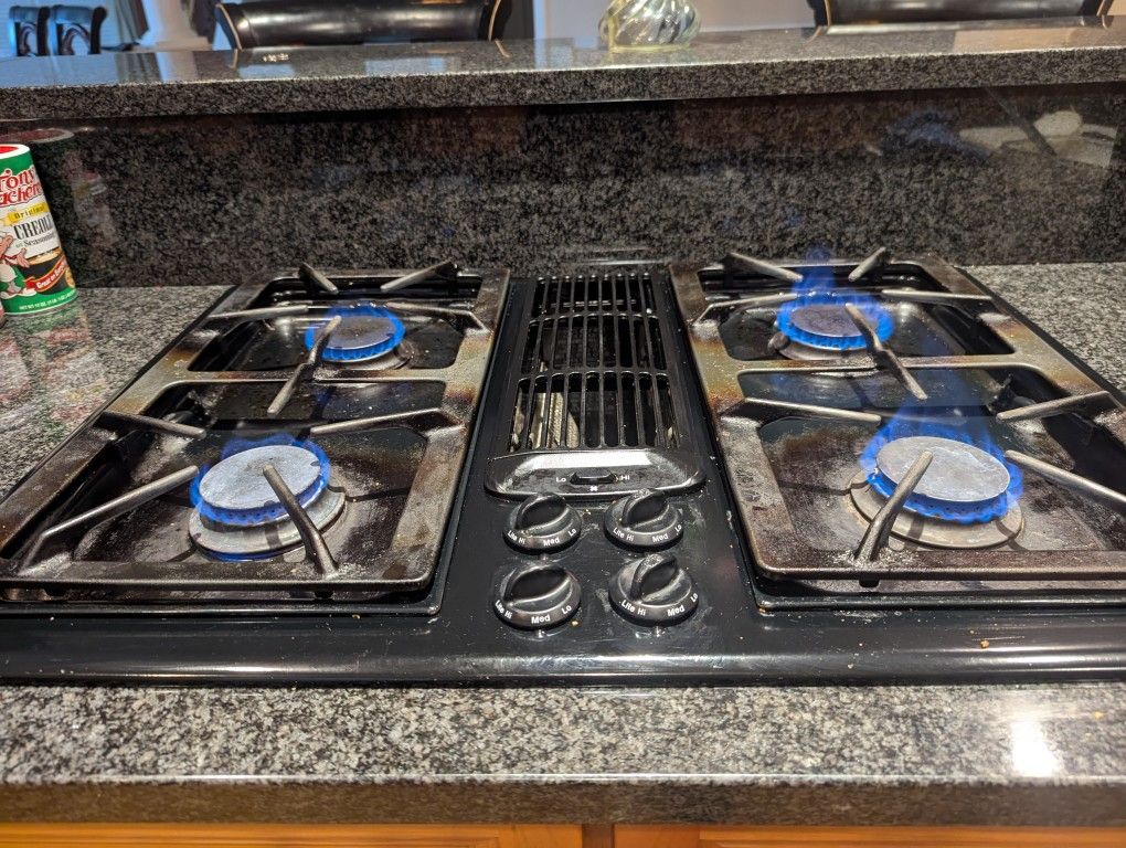 4 Burner Gas Cooktop (Jenn-Air)