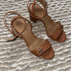 Tory Burch Kira Tan Leather Gold Logo Ankle Strap Block Heel Sandal Pumps Size 6.5