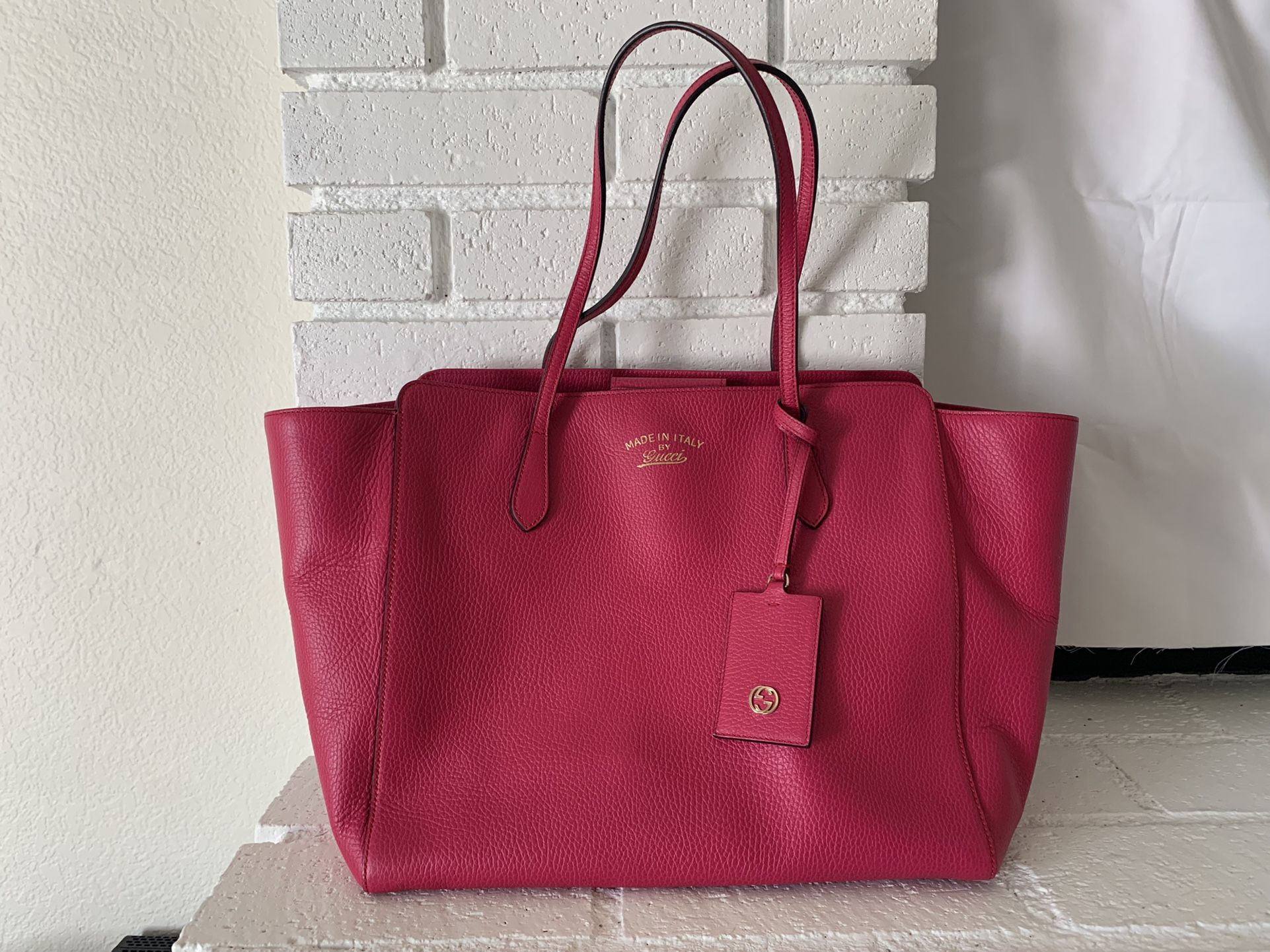Beautiful Swing Tote By “GUCCI”