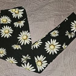 No Boundaries Floral Daisy Design Leggings 
