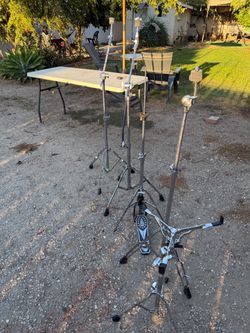 Cymbals stand