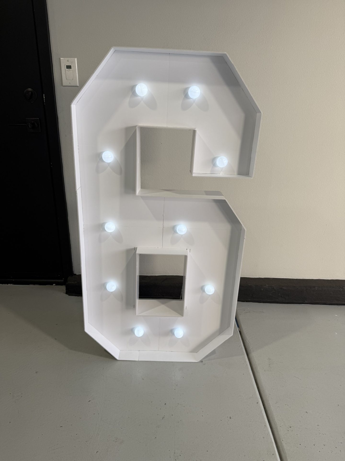Marquee Number 6