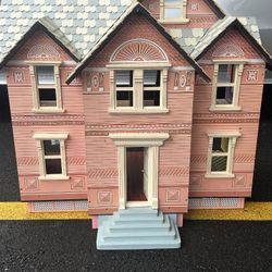 ✅️Vintage Doll House w/furniture 